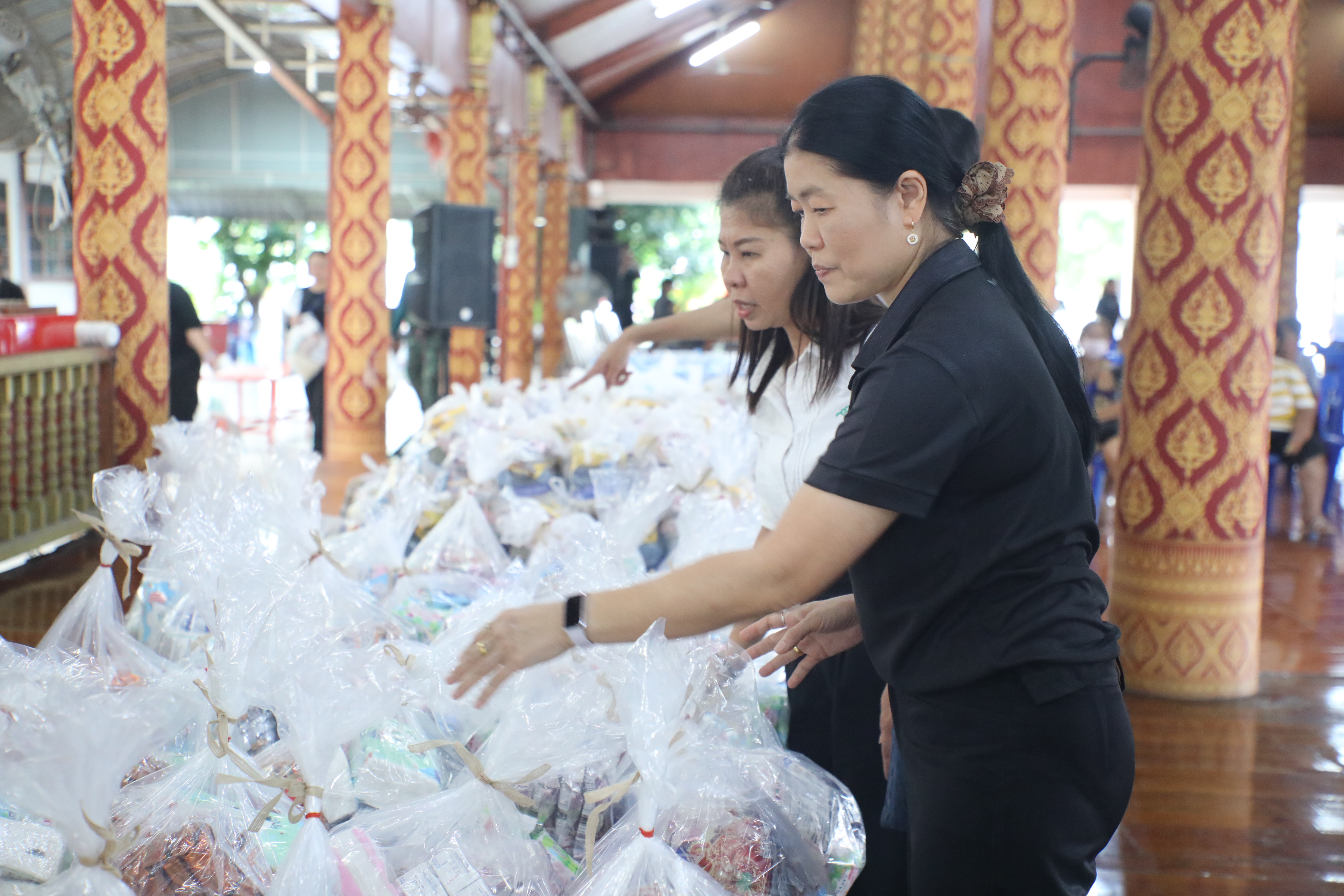 title - ส.ป.ก. ติดตามรมช.เกษตรฯ ช่วยเหลือพี่น้องผู้ประสบอุทกภัย ในเขตจังหวัดปทุมธานี
